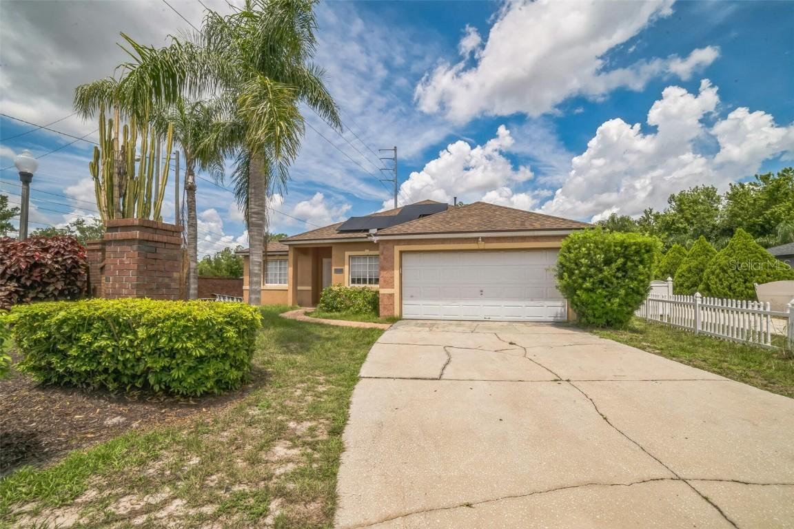 105 Paradise Woods Ct., Davenport, FL 33896