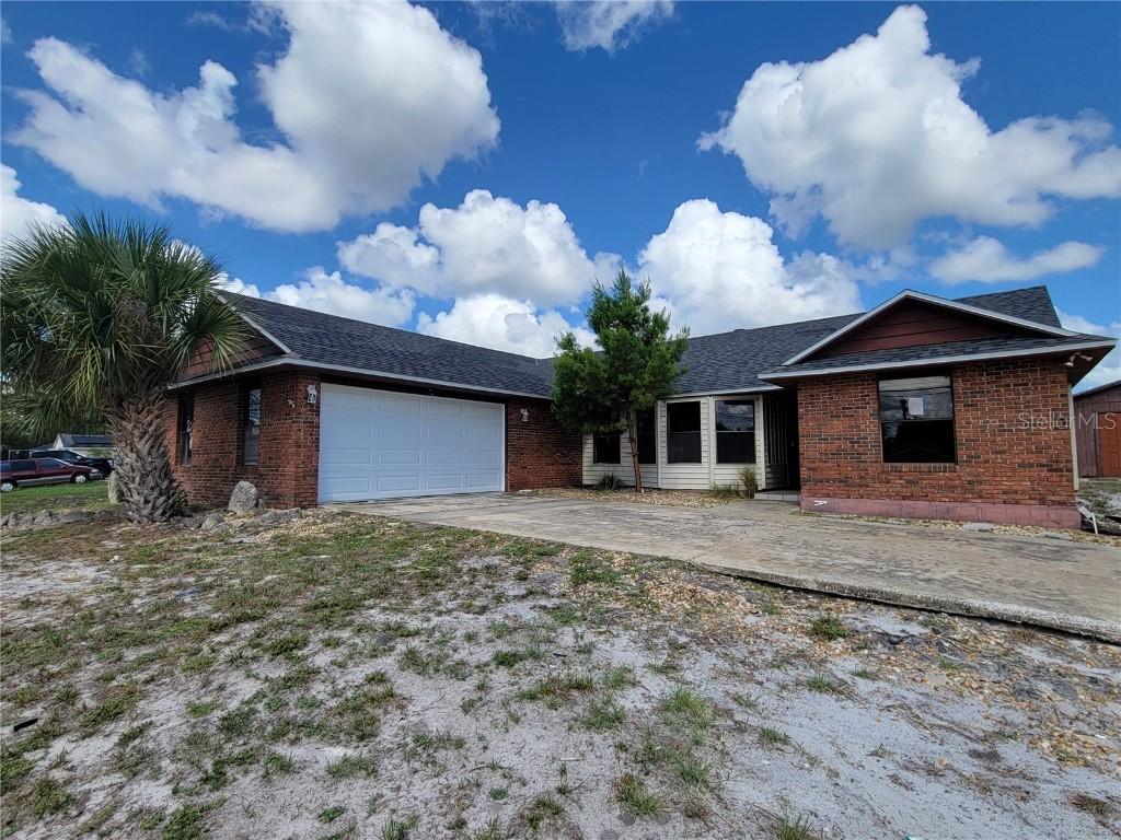 1176 Bailey Ave., Deltona, FL 32725