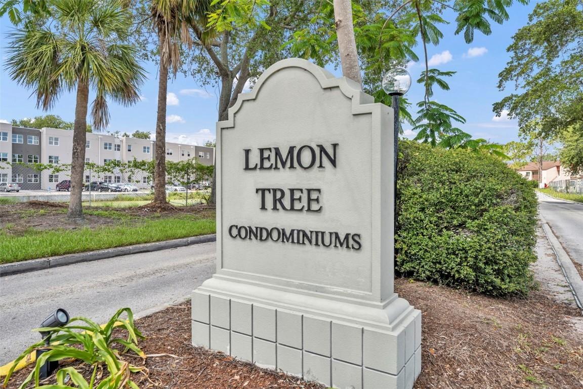 2713 Lemontree Lane #17-D, Orlando, FL 32839