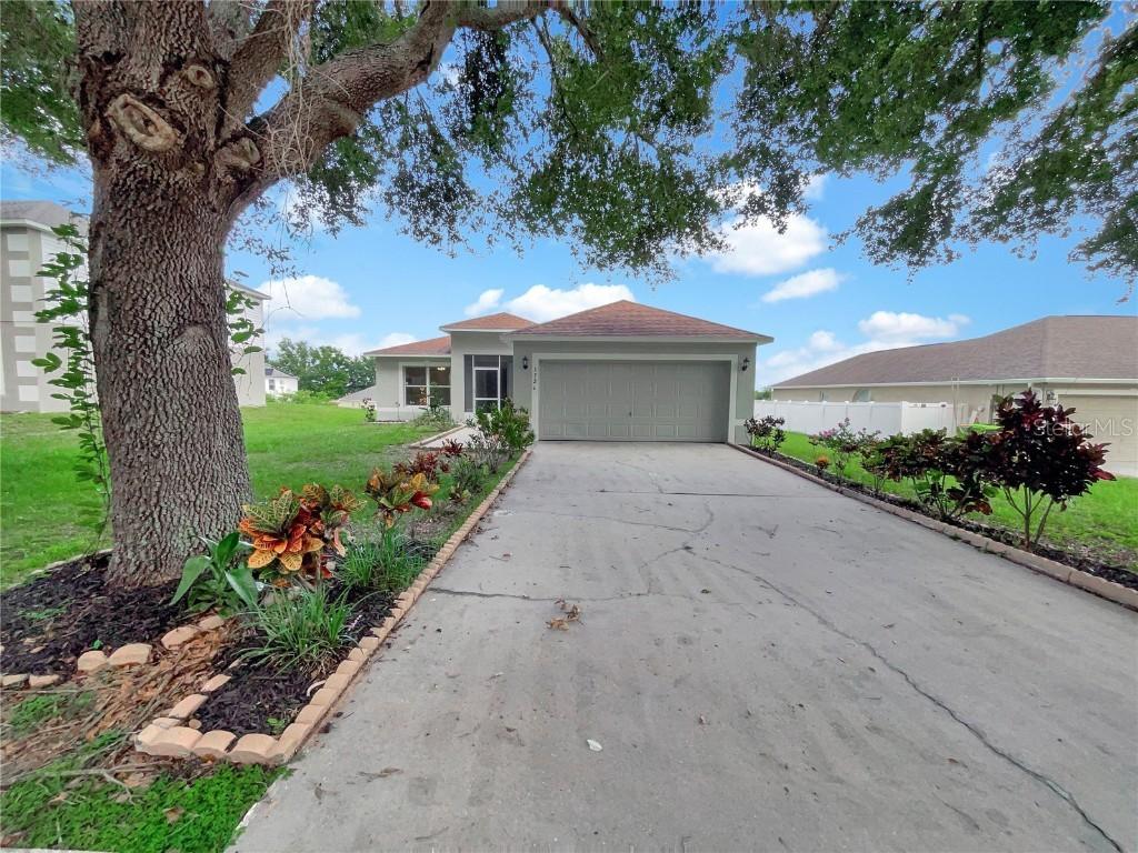 1726 Sunset Ridge Dr., Mascotte, FL 34753