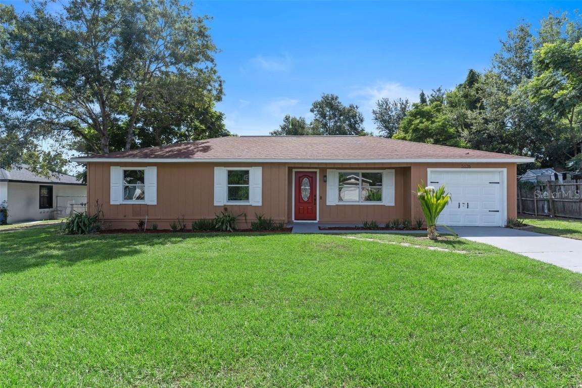 5126 Idlewood Ln., Lakeland, FL 33811