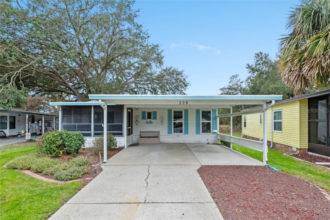 228 Westwood Dr., Leesburg, FL 34748