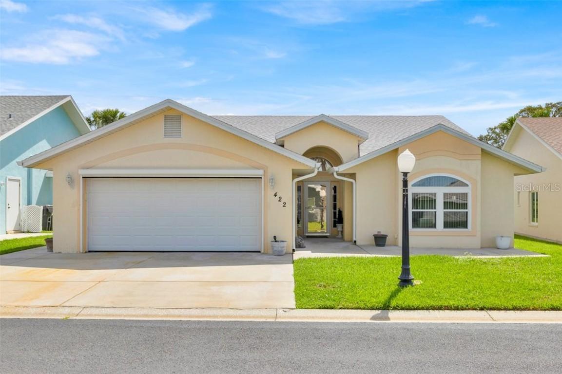 422 Harbourview Dr., Haines City, FL 33844