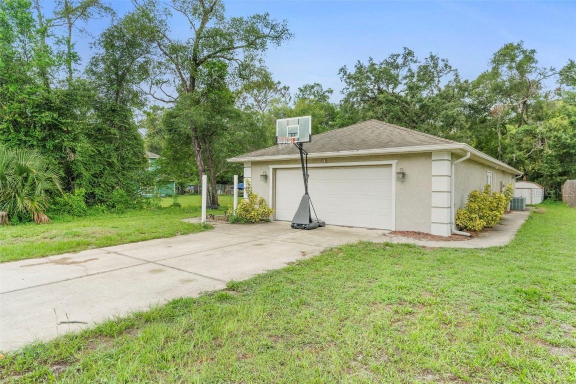 1051 Springbank Ave., Orange City, FL 32763