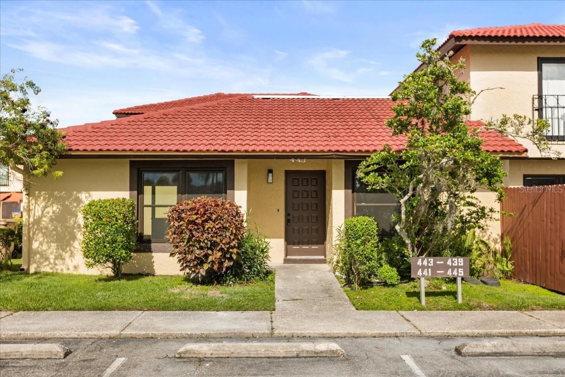 443 Hunter Cir., Kissimmee, FL 34758