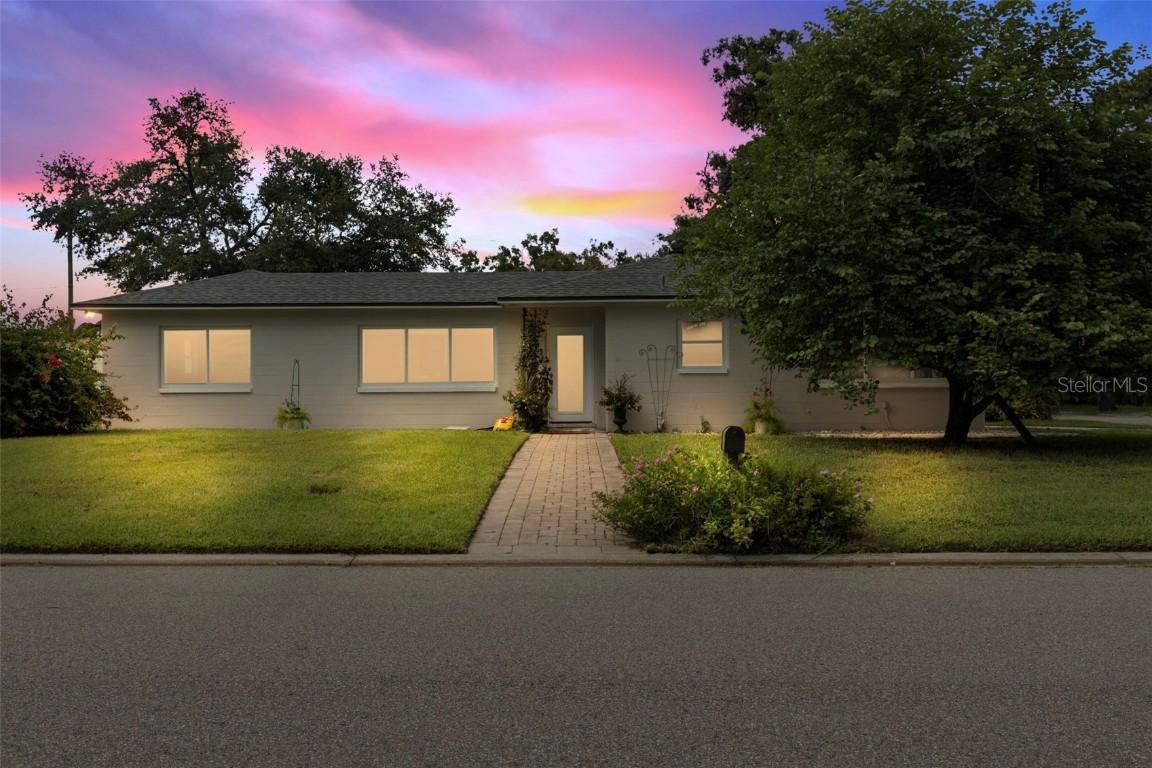 2515 W North St., Tampa, FL 33614
