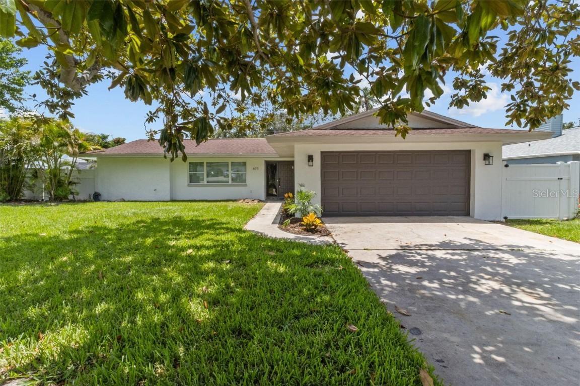 671 25th St., Largo, FL 33770