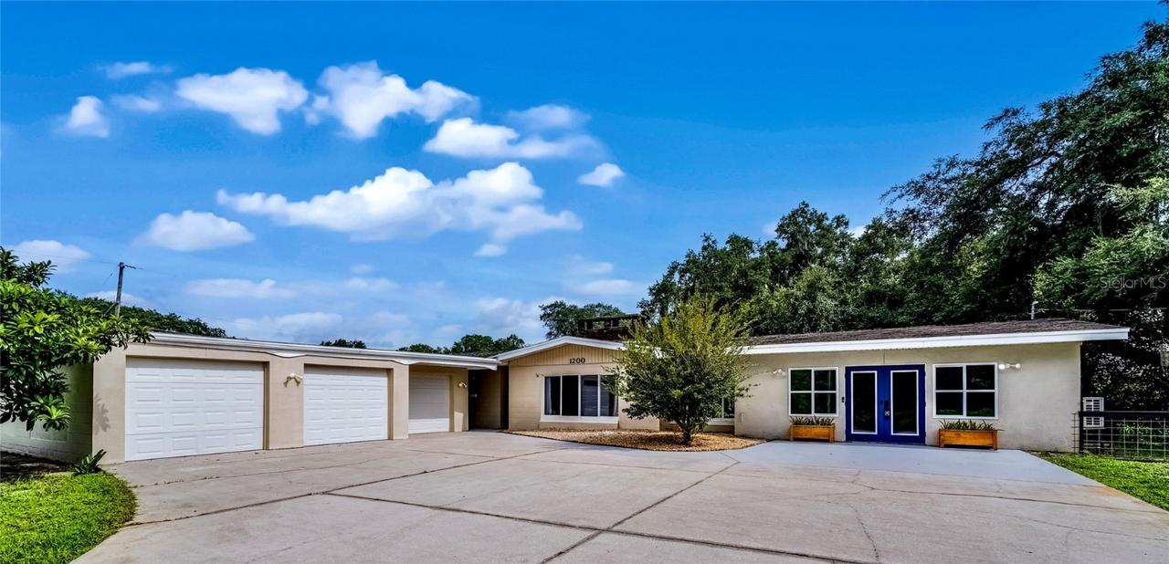 1200 Lake Harney Rd., Geneva, FL 32732
