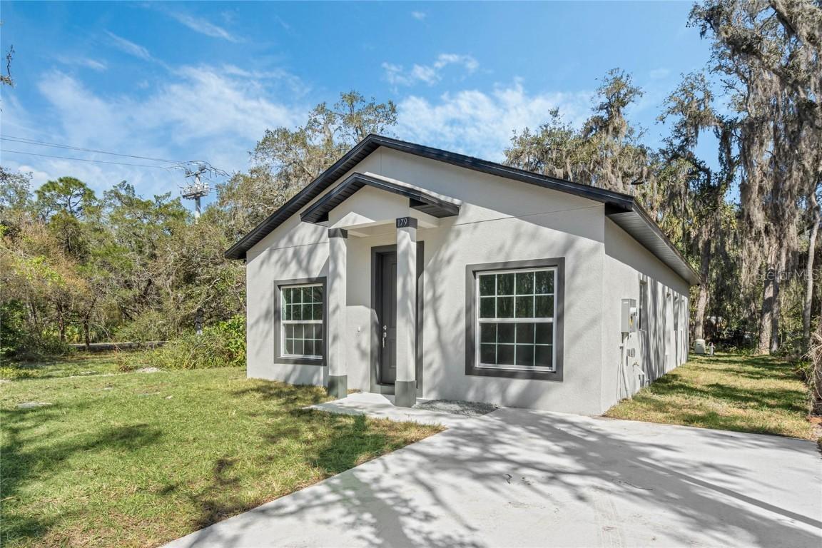 179 Douglas Ave., Chuluota, FL 32766