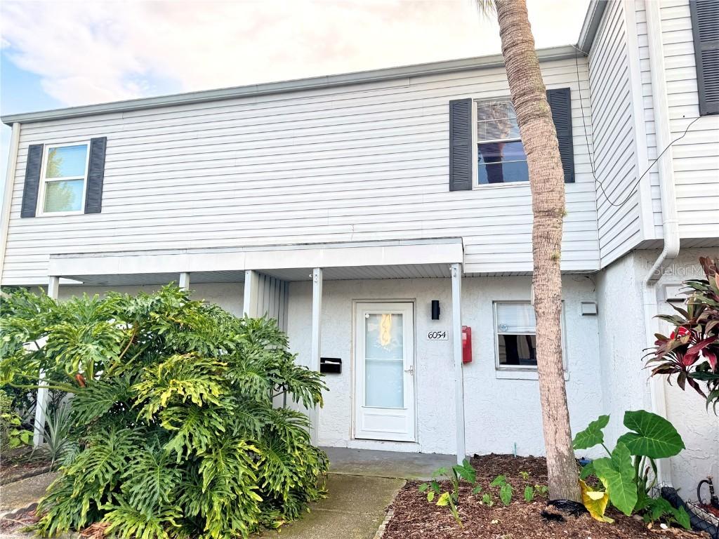 6054 Amberly Ct. #T21, Orlando, FL 32822