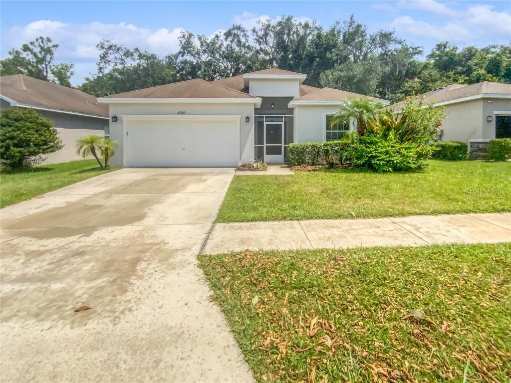 6303 Twin Bridges Dr., Zephyrhills, FL 33541