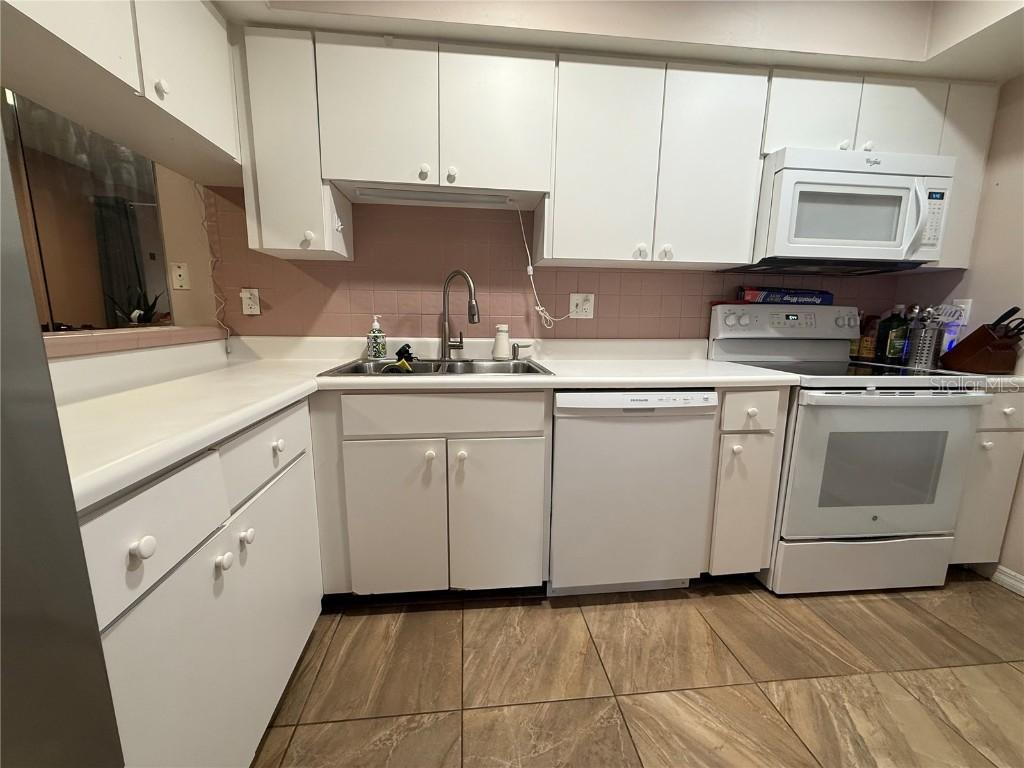 2906 Lichen Ln. #B, Clearwater, FL 33760