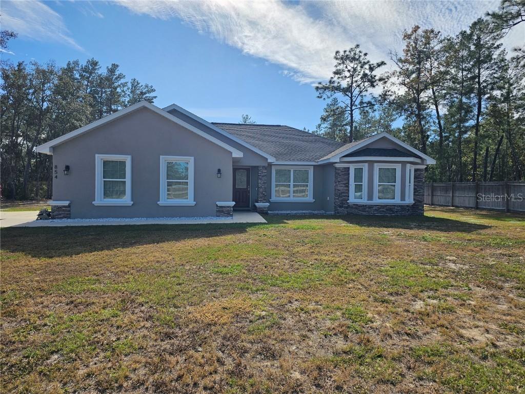 854 Fisher Rd., Ocklawaha, FL 32179
