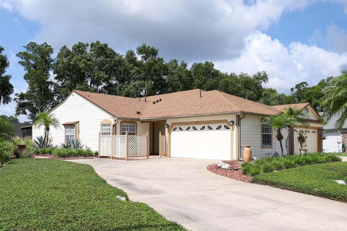 945 Norfolk Ct., Longwood, FL 32750