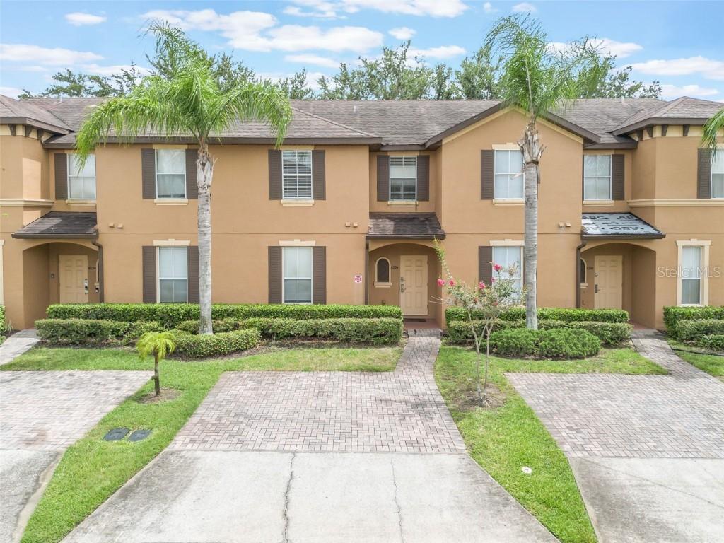 4224 Calabria Ave., Davenport, FL 33897