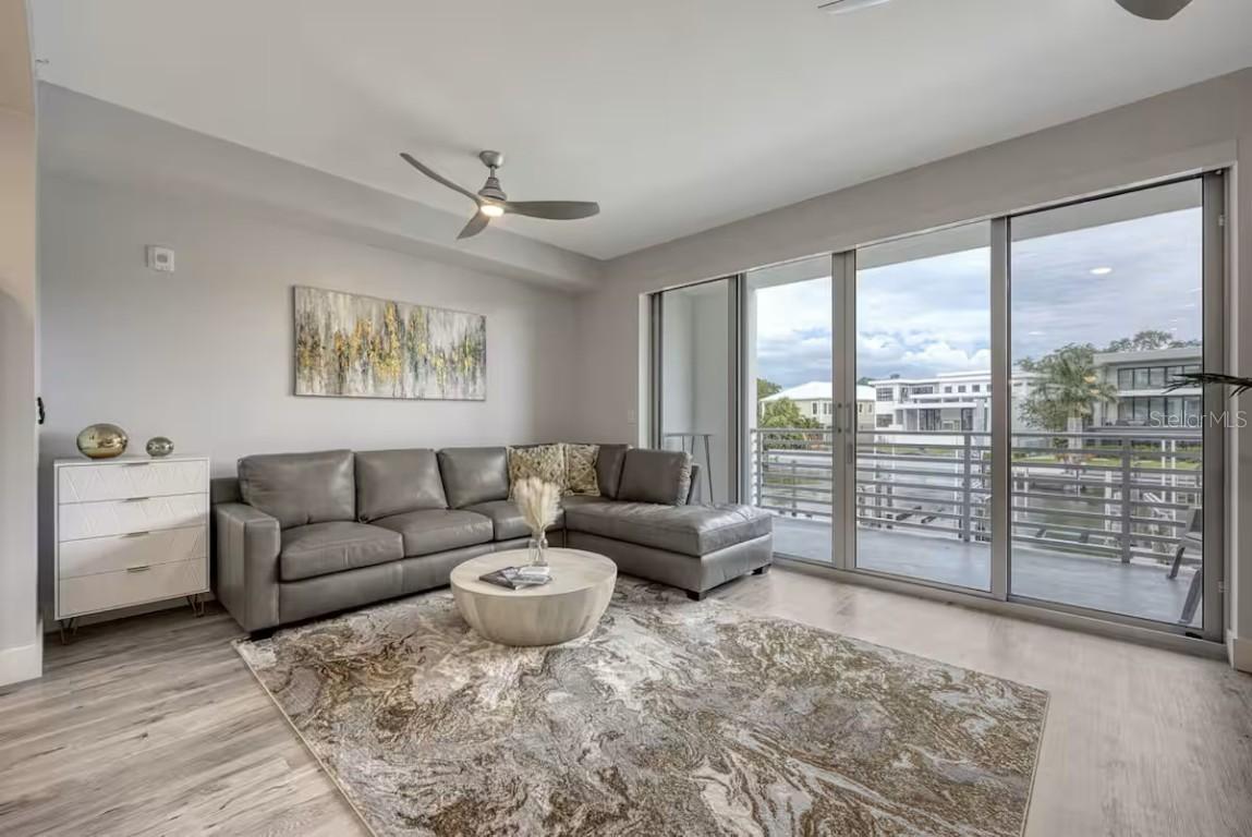 1709 N Tamiami Tr. #220, Sarasota, FL 34234