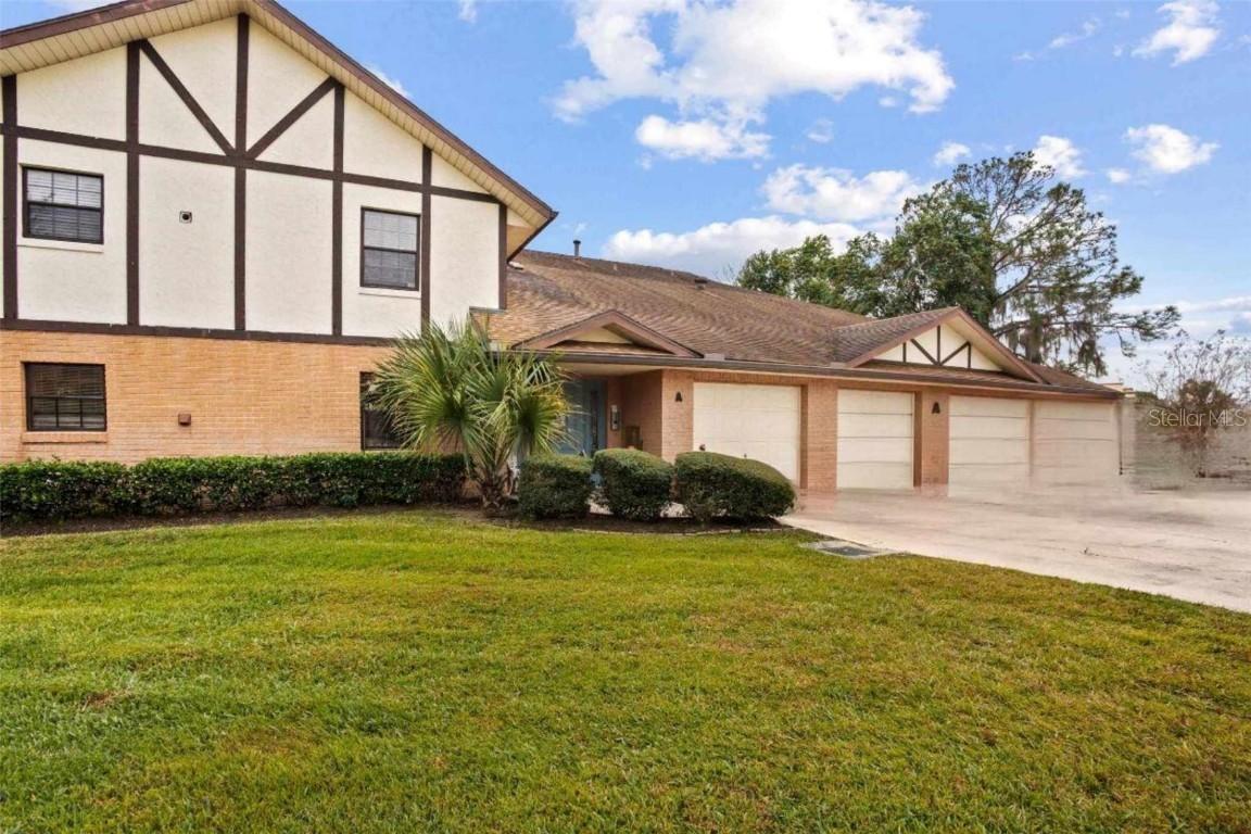 100 E Oak Terrace Dr. #A2, Leesburg, FL 34748