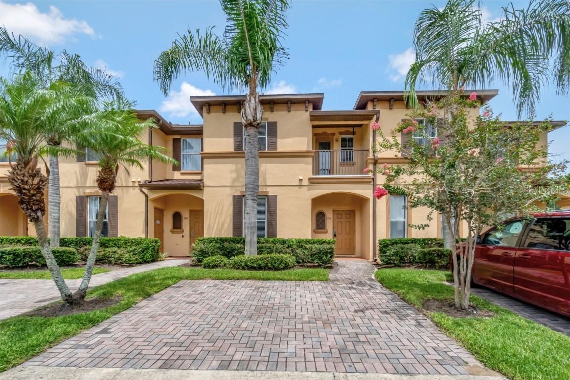 216 Bergamo Dr., Davenport, FL 33897