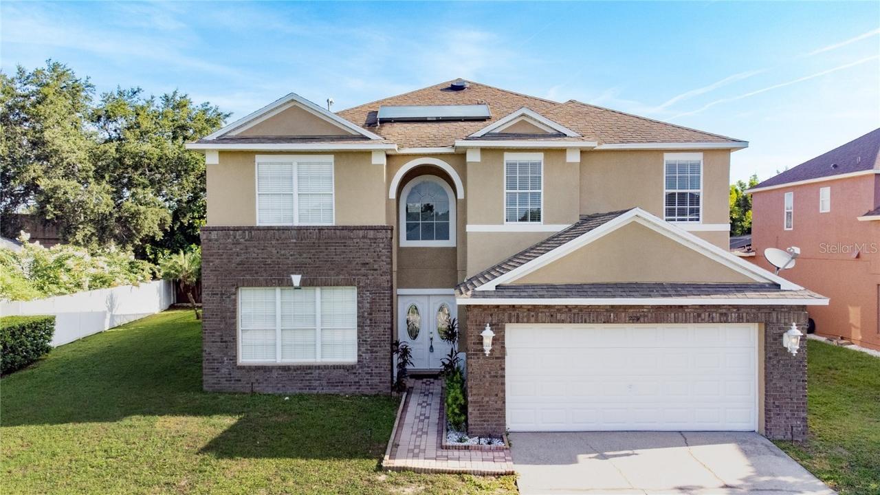 229 Largovista Dr., Oakland, FL 34787