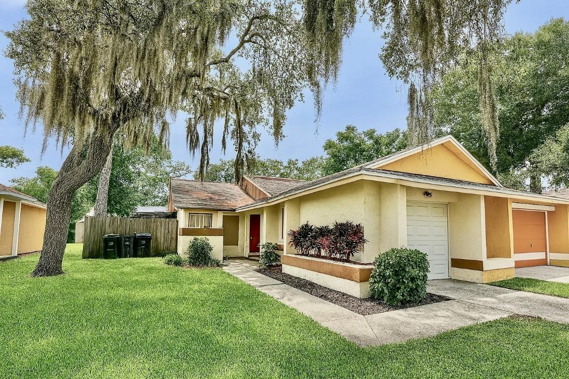 2242 Atrium Cir., Orlando, FL 32808