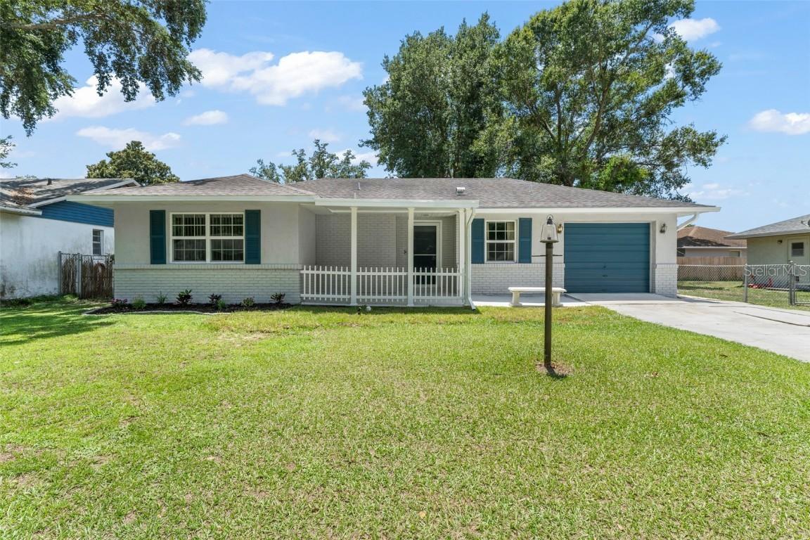 17 Rosewood Dr., Davenport, FL 33837