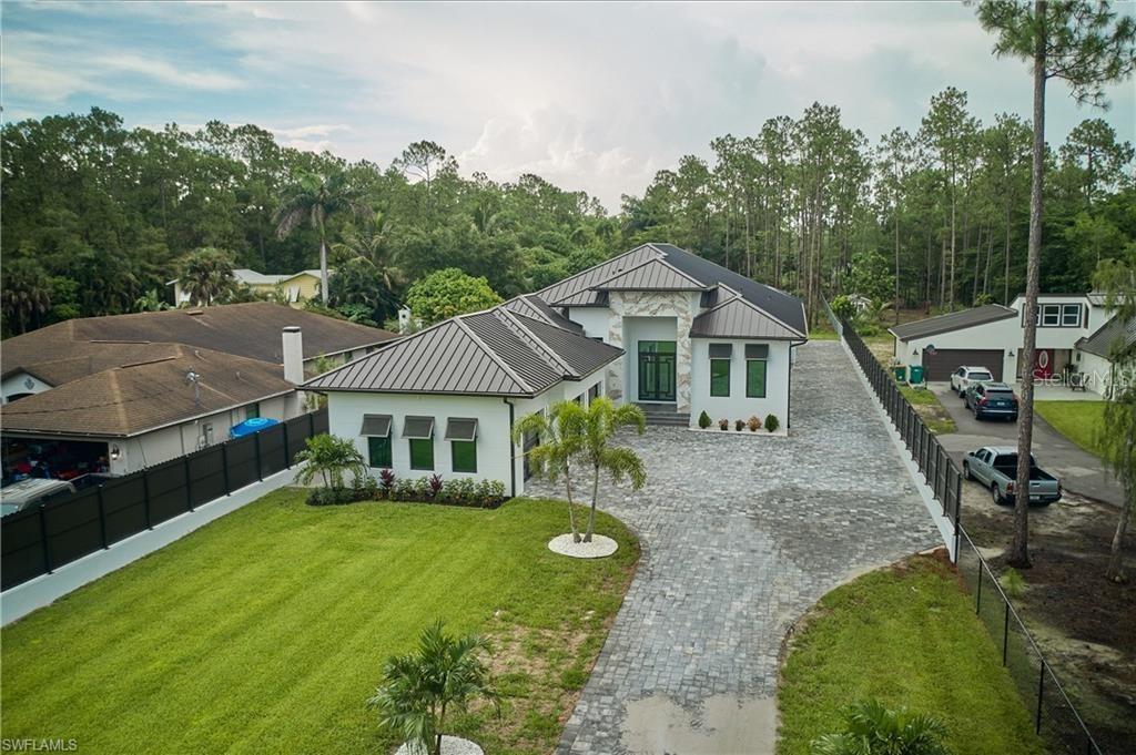 5847 English Oaks Ln., Naples, FL 34119