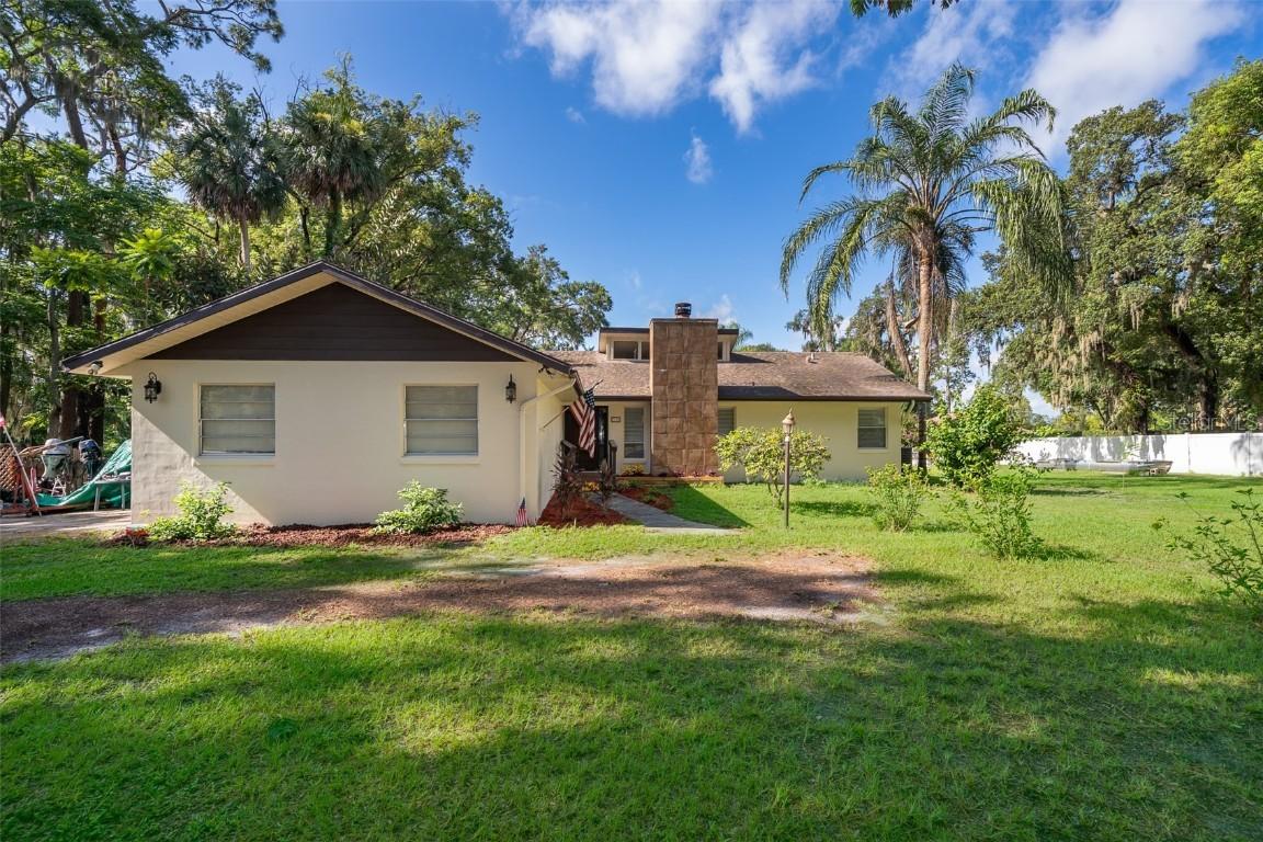 1715 W Lake Mary Blvd., Lake Mary, FL 32746