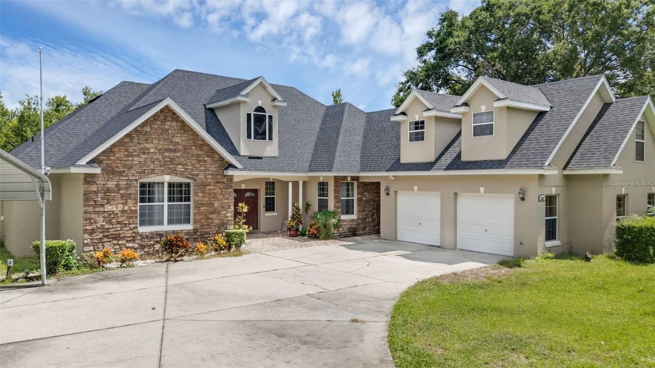 2202 Old Tavares Rd., Leesburg, FL 34748