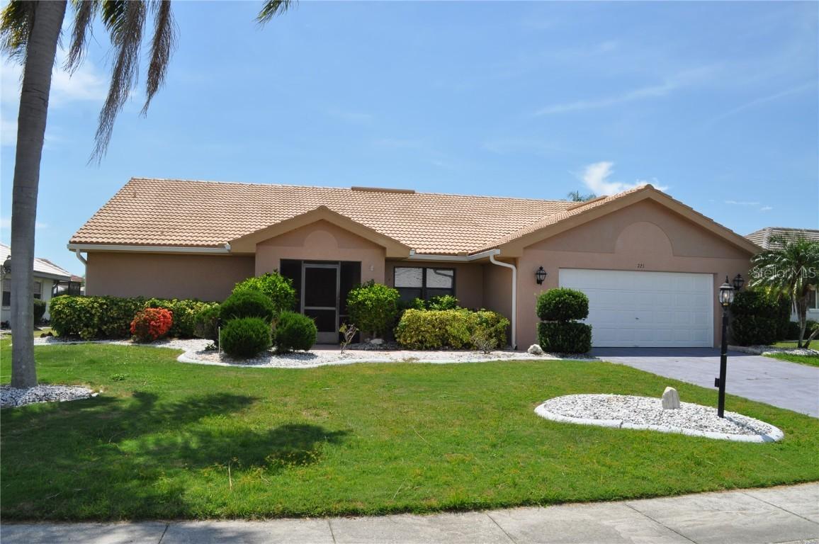 721 Elkhorn Rd., Sun City Center, FL 33573