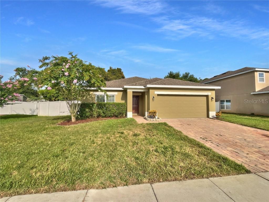 196 Whispering Pines Way, Davenport, FL 33837