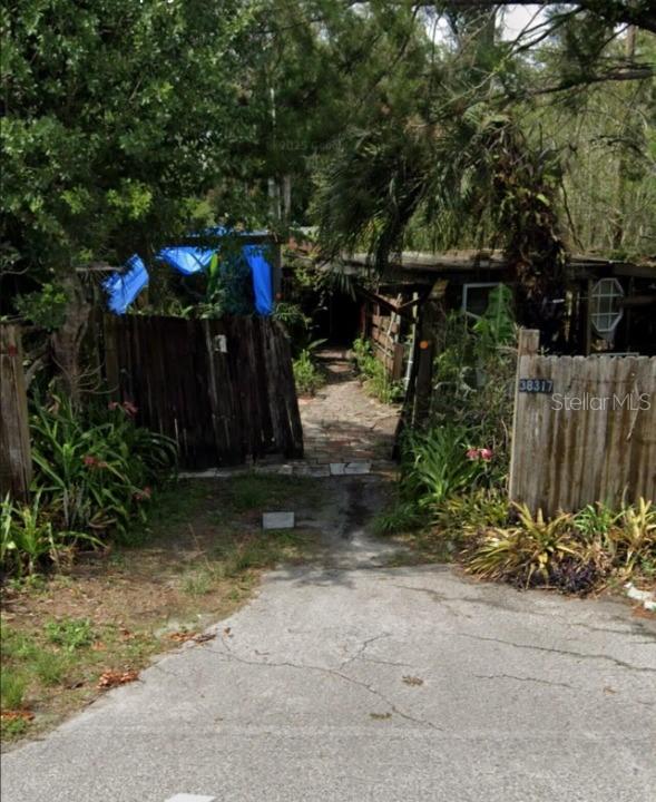 38317 Palm Grove Dr., Zephyrhills, FL 33542