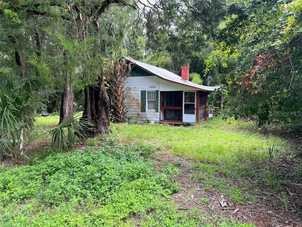26 61st St., Yankeetown, FL 34498