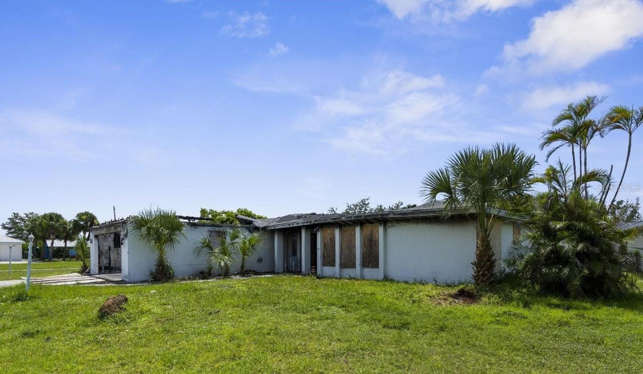 189 Cummins Ave., Port Charlotte, FL 33952