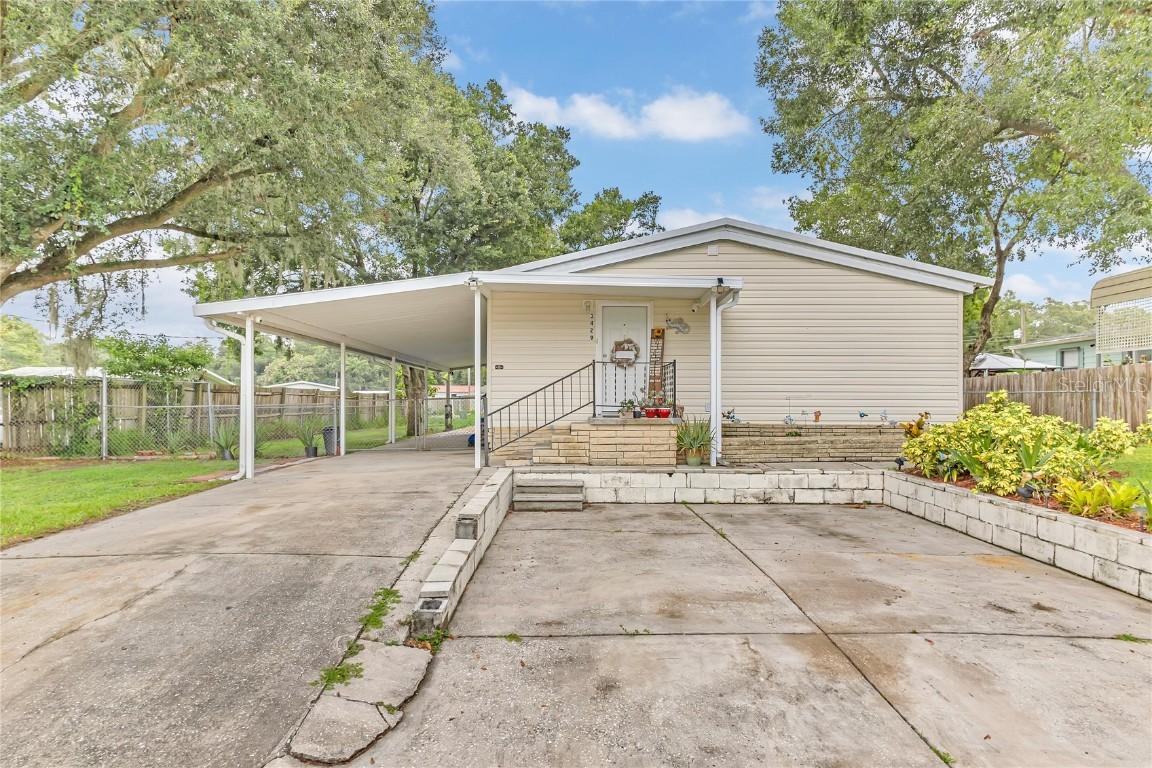 3429 Sutton Hills Dr., Lakeland, FL 33810
