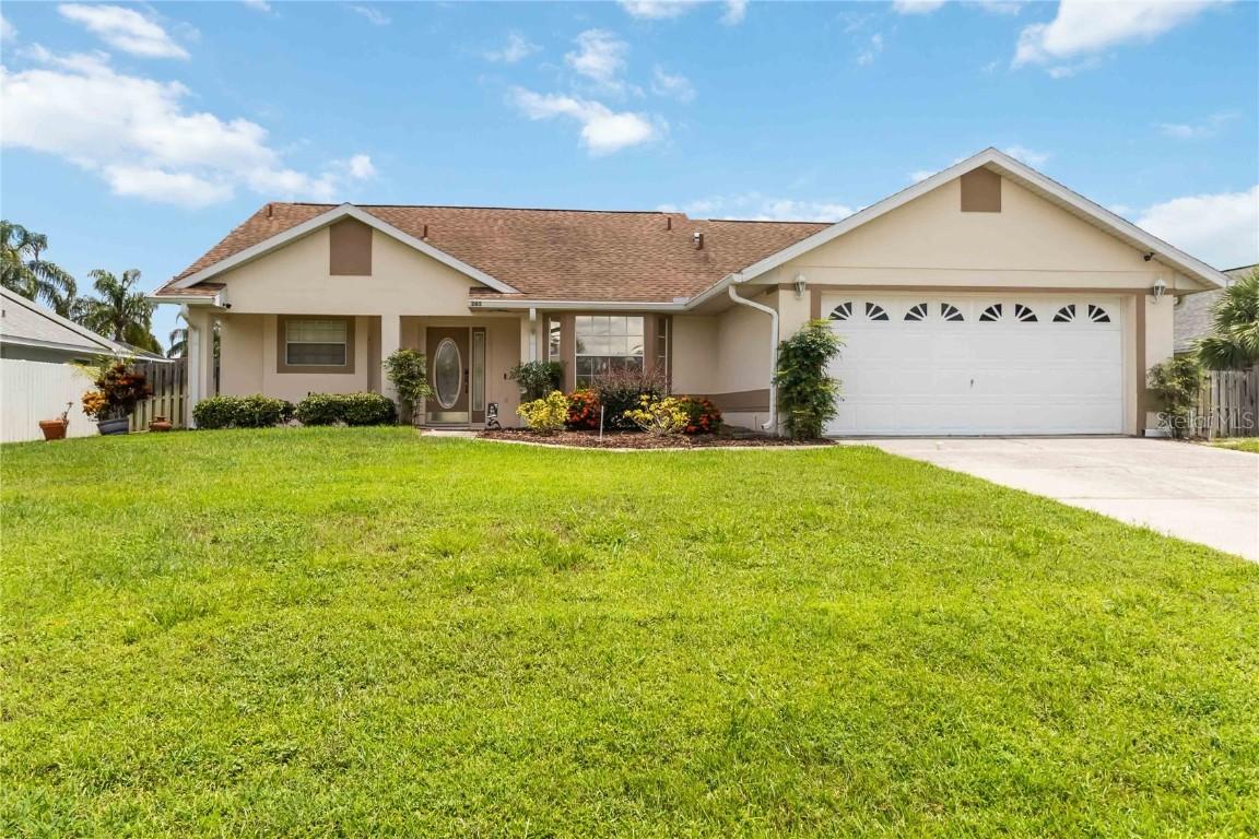 202 Bent Oak Loop, Davenport, FL 33837