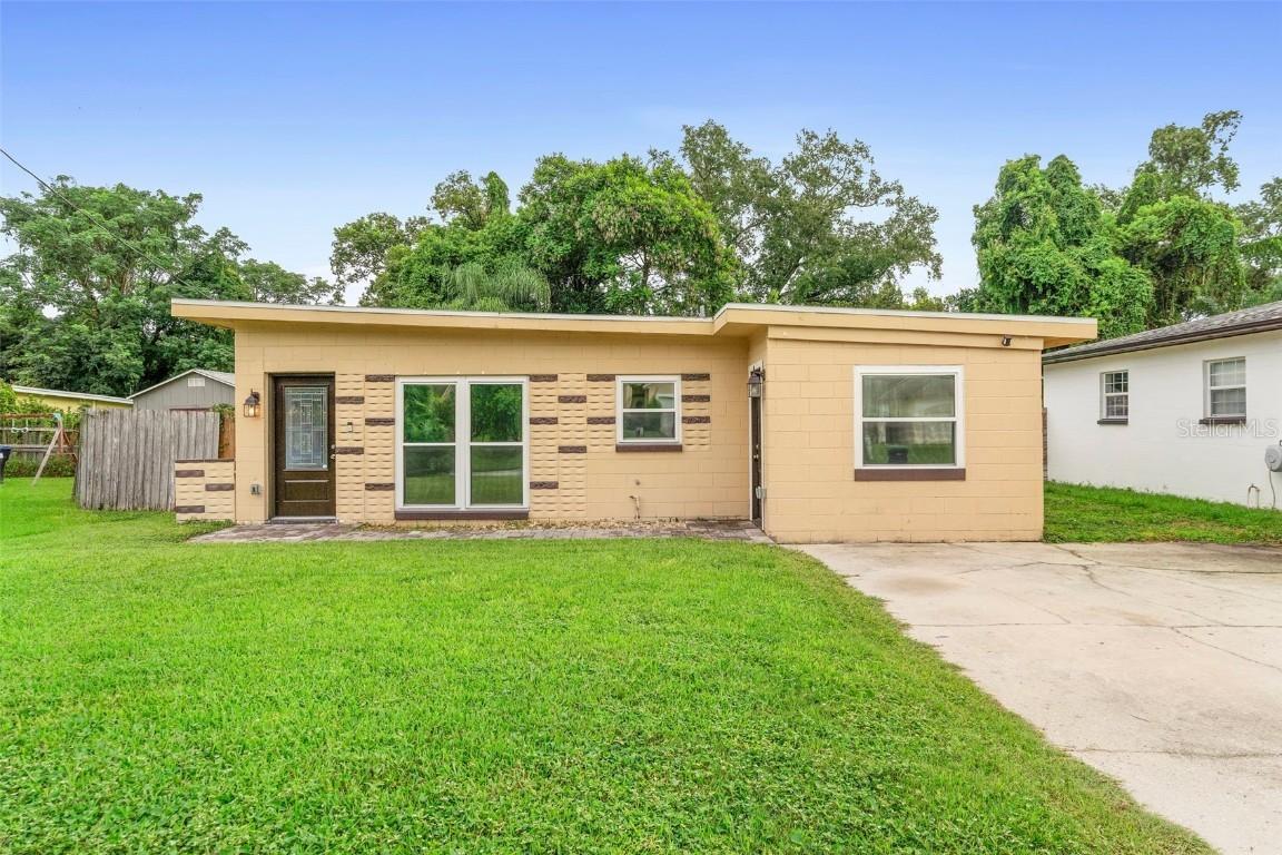 1909 White Ave., Orlando, FL 32806