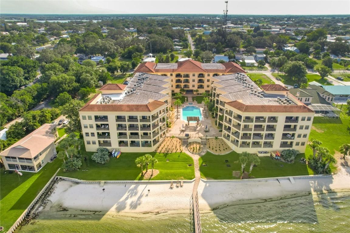 2351 Lakeview Dr. #205, Sebring, FL 33870