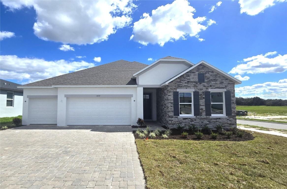 859 Sunshower Dr., Lady Lake, FL 32159