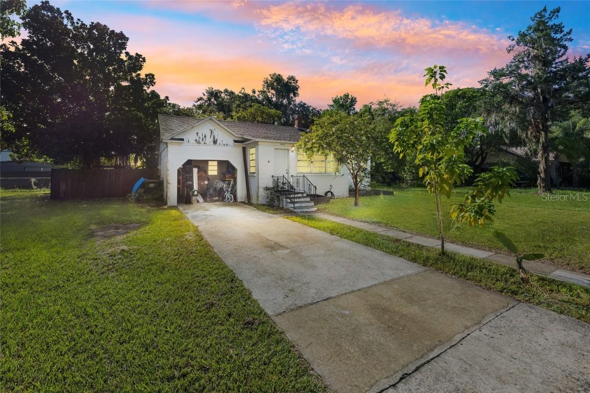 466 N Kentucky Ave., Umatilla, FL 32784