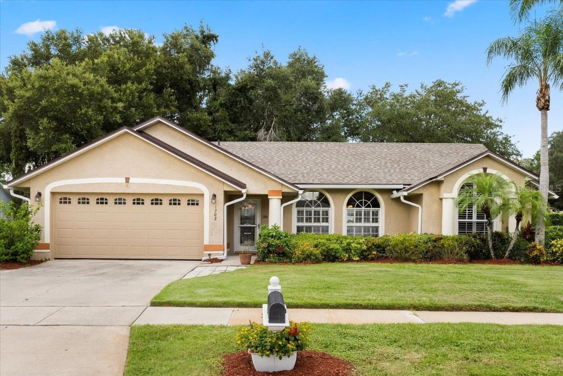 1702 Singing Palm Dr., Apopka, FL 32712