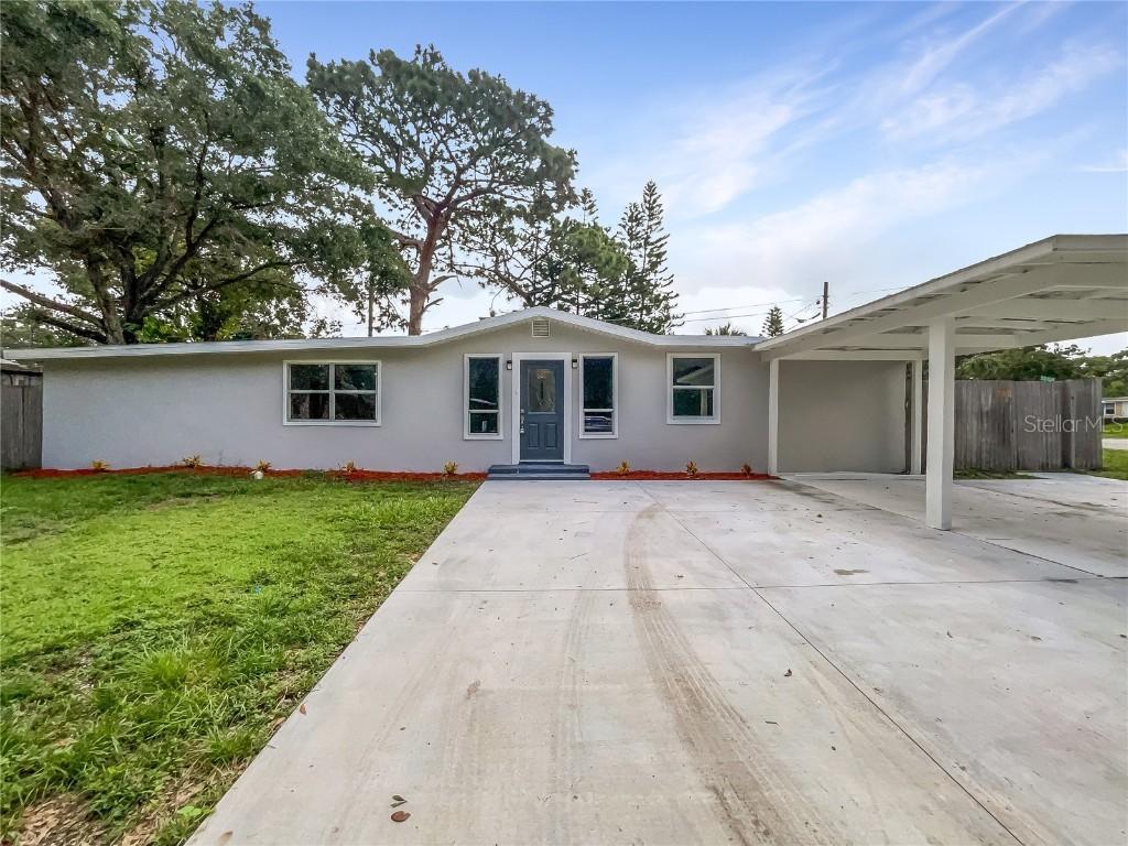 5201 72nd Way, St Petersburg, FL 33709