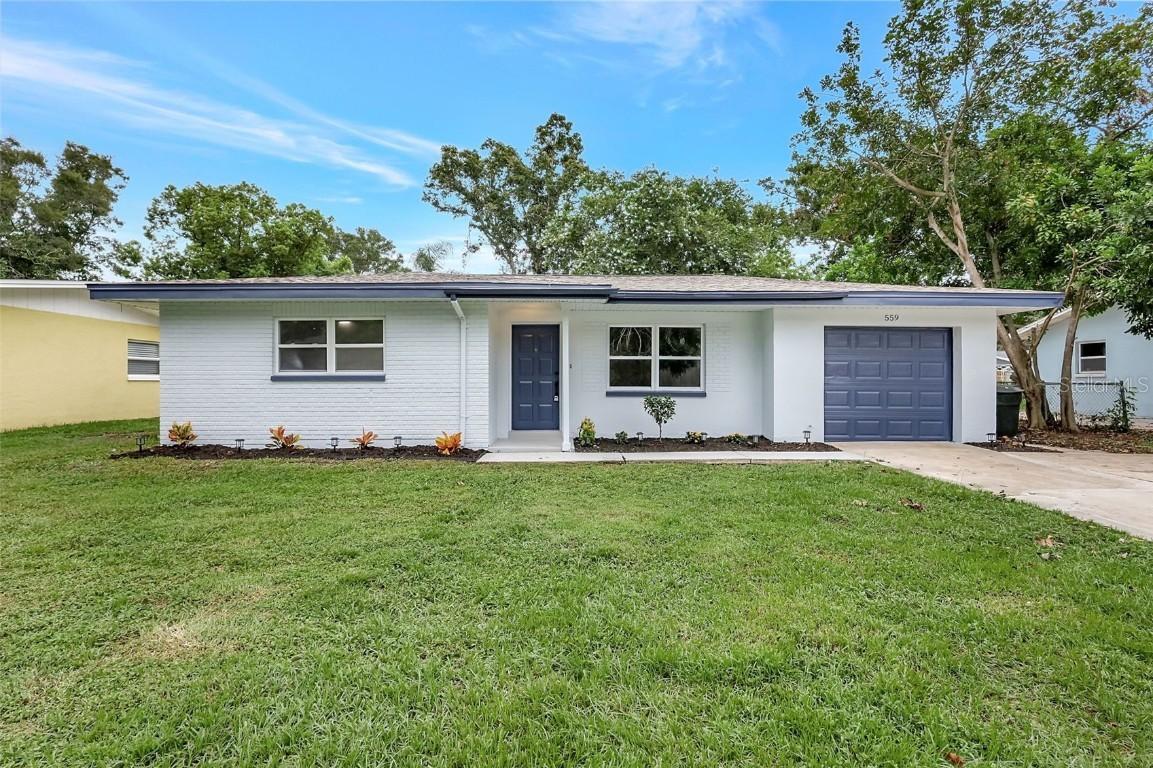 559 Vine Ave., Dunedin, FL 34698