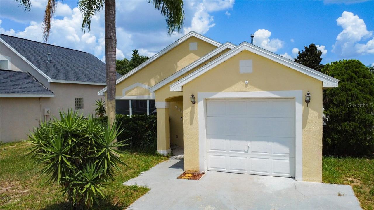 250 Belvoir Dr., Davenport, FL 33837