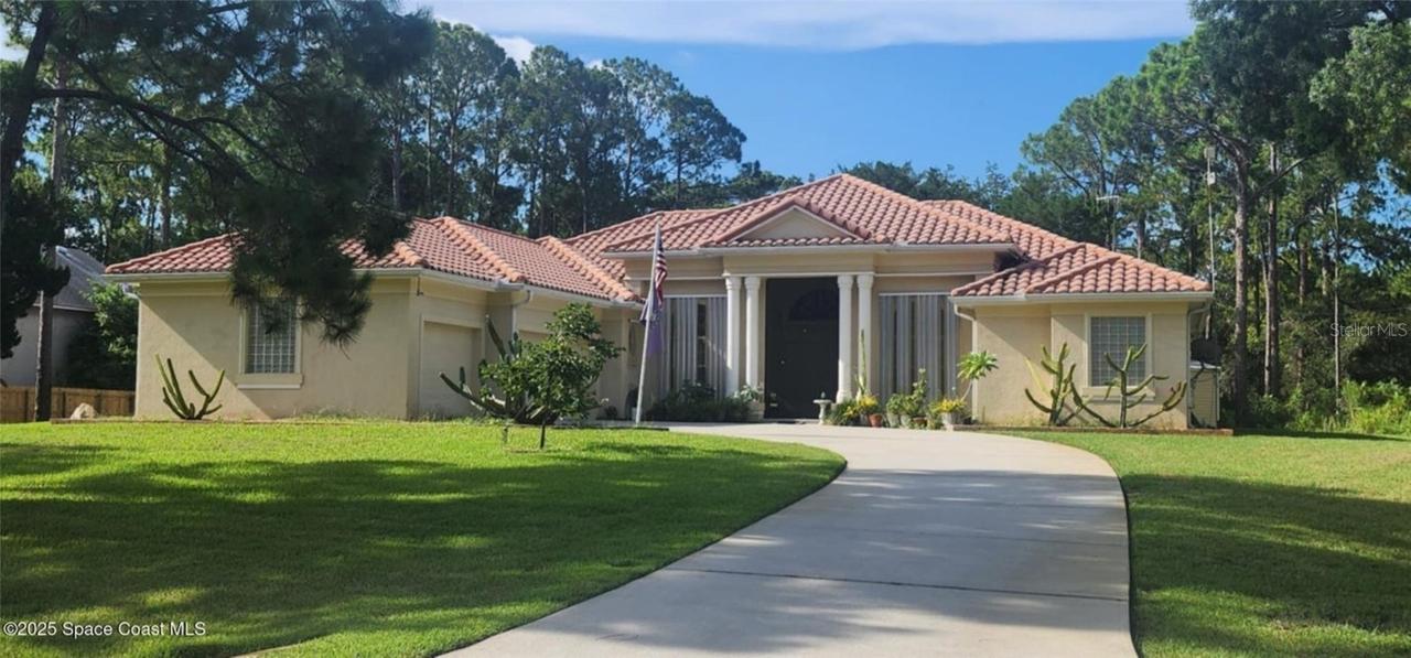 3735 Wood Duck Dr., Mims, FL 32754