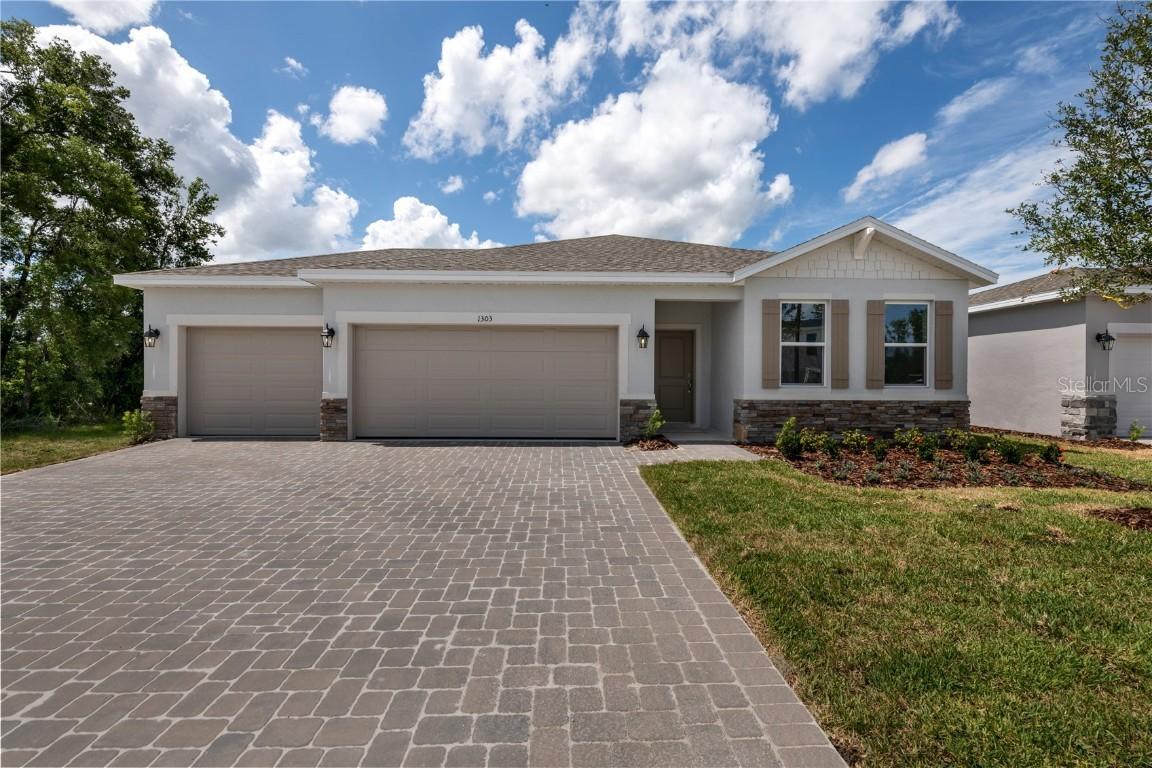 1303 Wood Line Dr., Deland, FL 32720