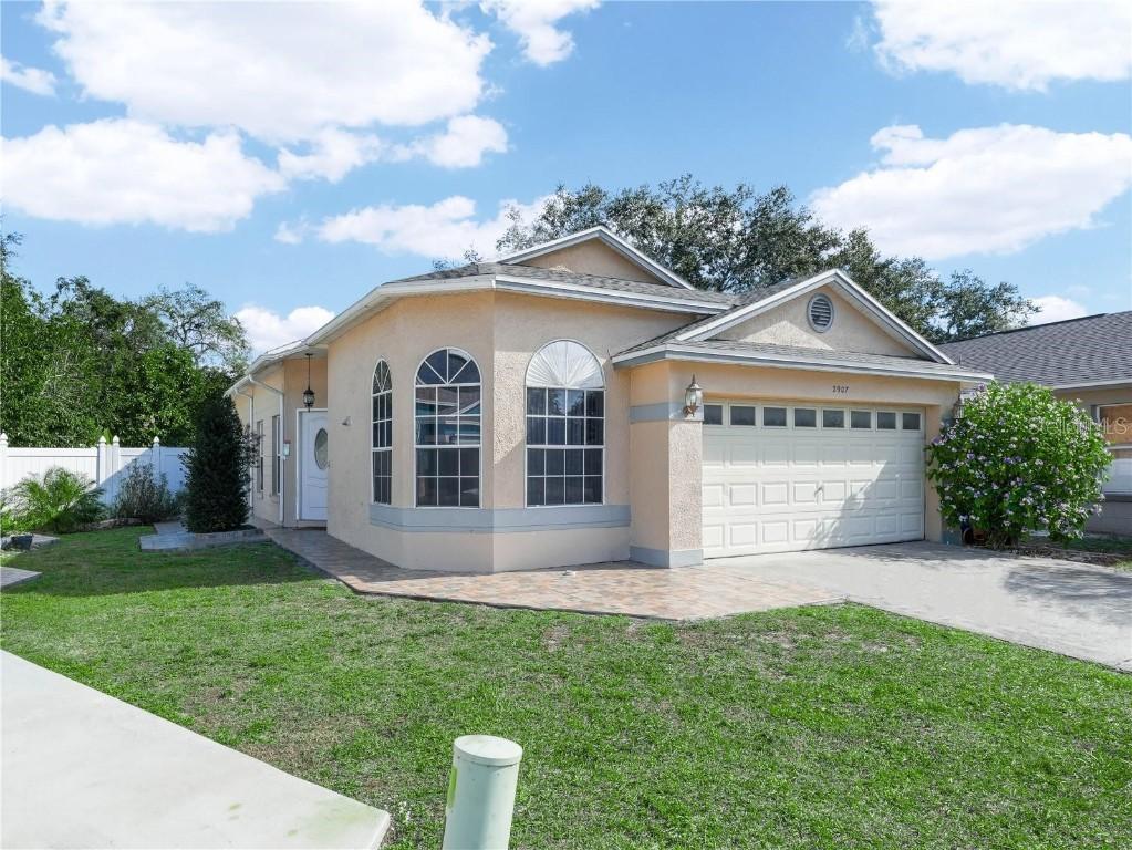2907 Willow Oak Ct., Kissimmee, FL 34744