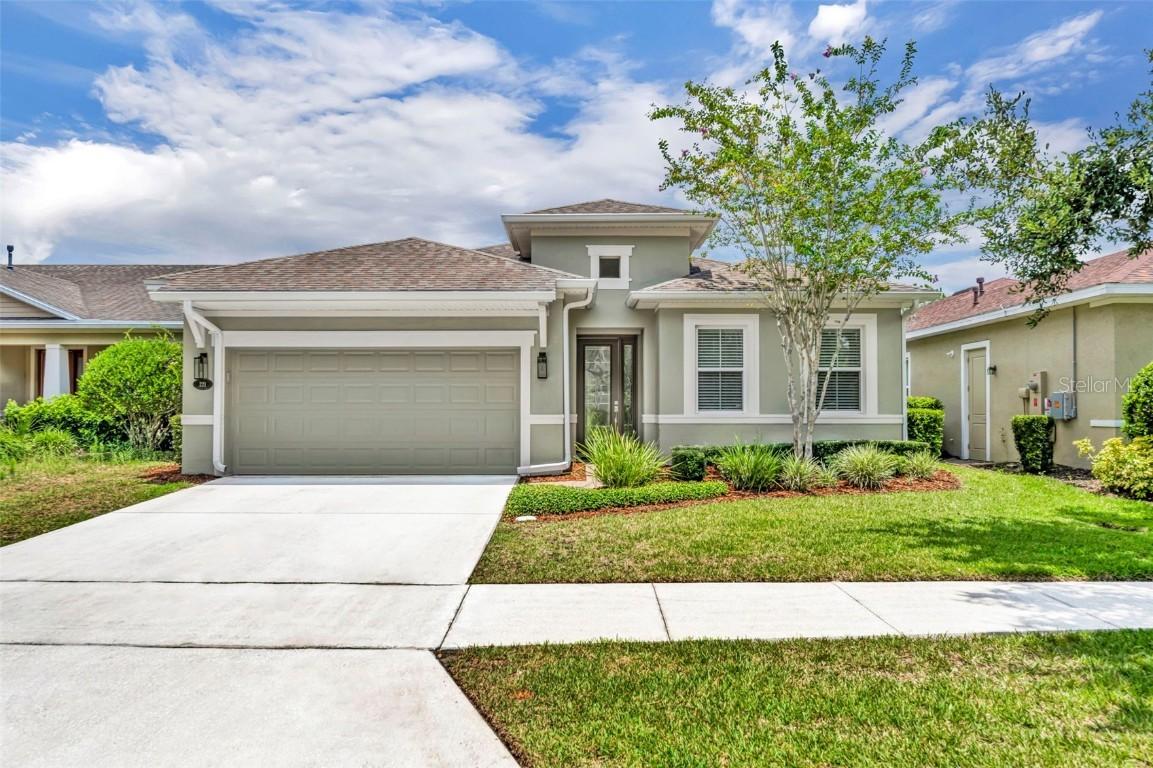 221 Ravenshill Way, Deland, FL 32724