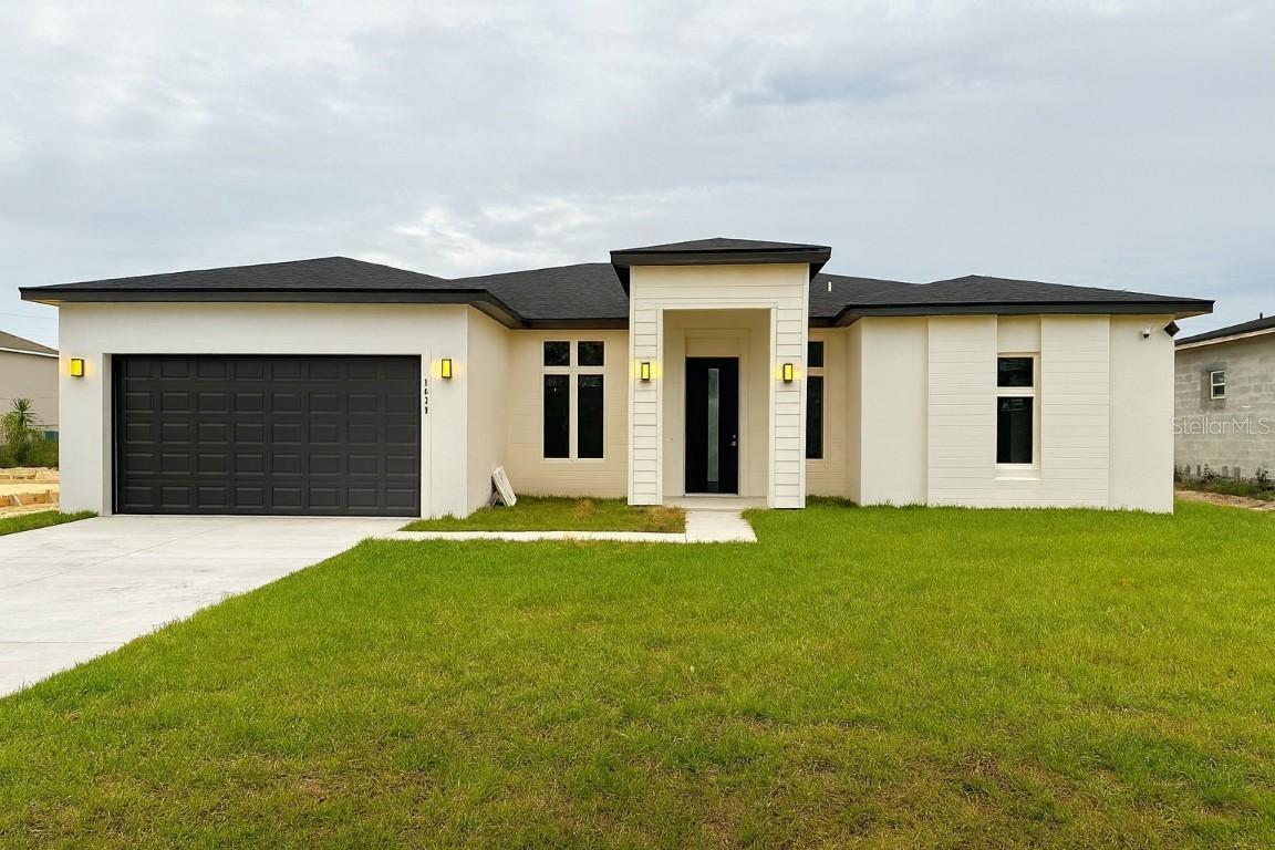 1438 Sarasota Dr., Kissimmee, FL 34759