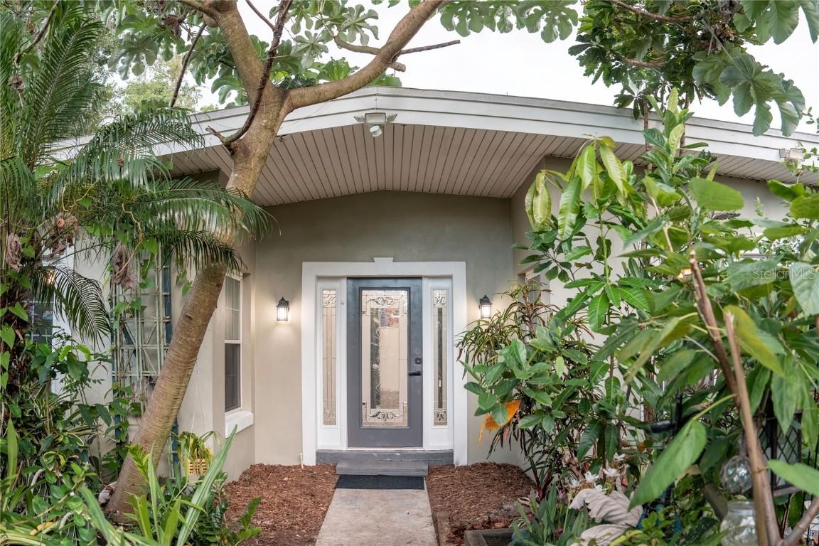 6048 Linneal Beach Dr., Apopka, FL 32703