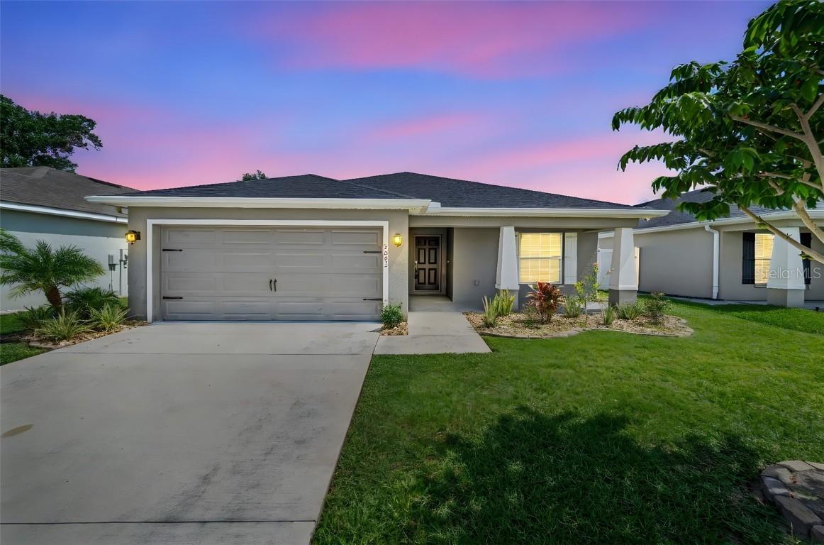 2003 Danes Ct., Lakeland, FL 33810